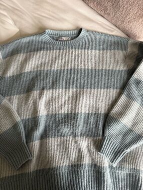 Hollister Women's Stripe Crewneck Sweater in Blue